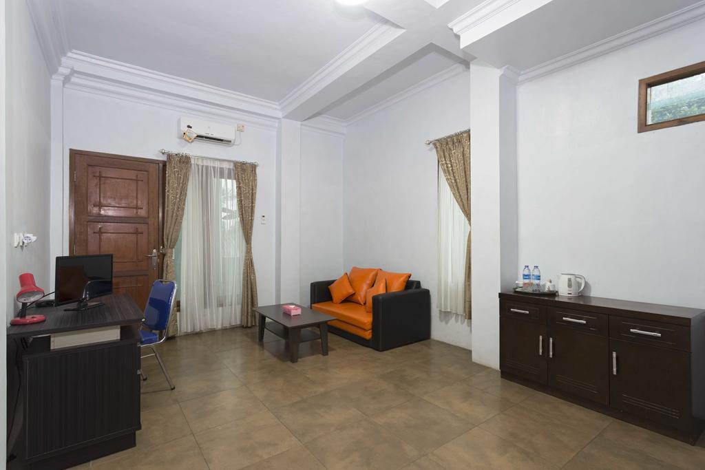 فندق Reddoorz @ Tanah Baru ديبوك المظهر الخارجي الصورة